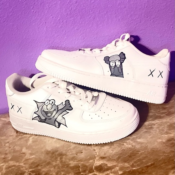 Custom Kaws Airforce 1’s - Picture 5 of 8